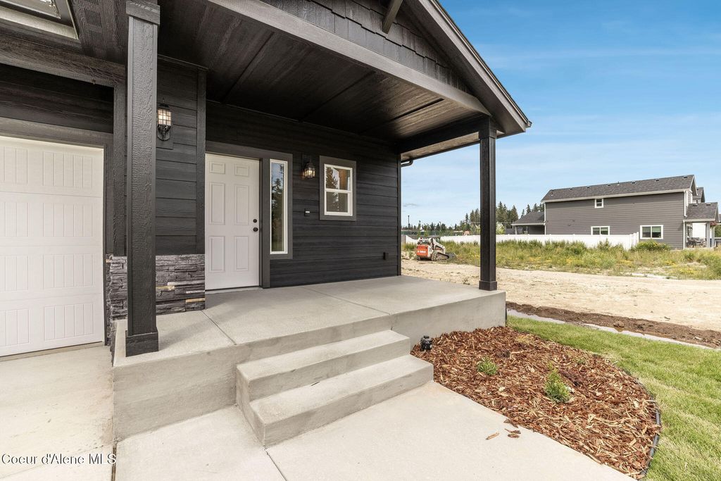 Photo of 1144 Jersey St, Sandpoint, ID 83864 (MLS # 26-754)