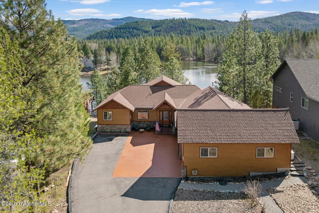 Photo of 181 Stewart Dr, Blanchard, ID 83804 (MLS # 26-2692)
