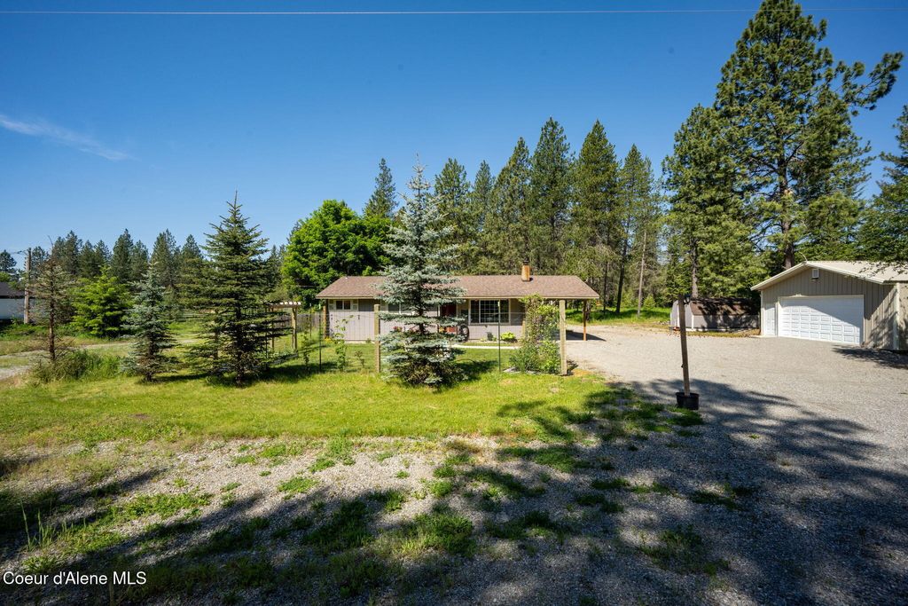 Photo of 16761 Pinewood WAY, Hayden, ID 83835 (MLS # 26-5568)