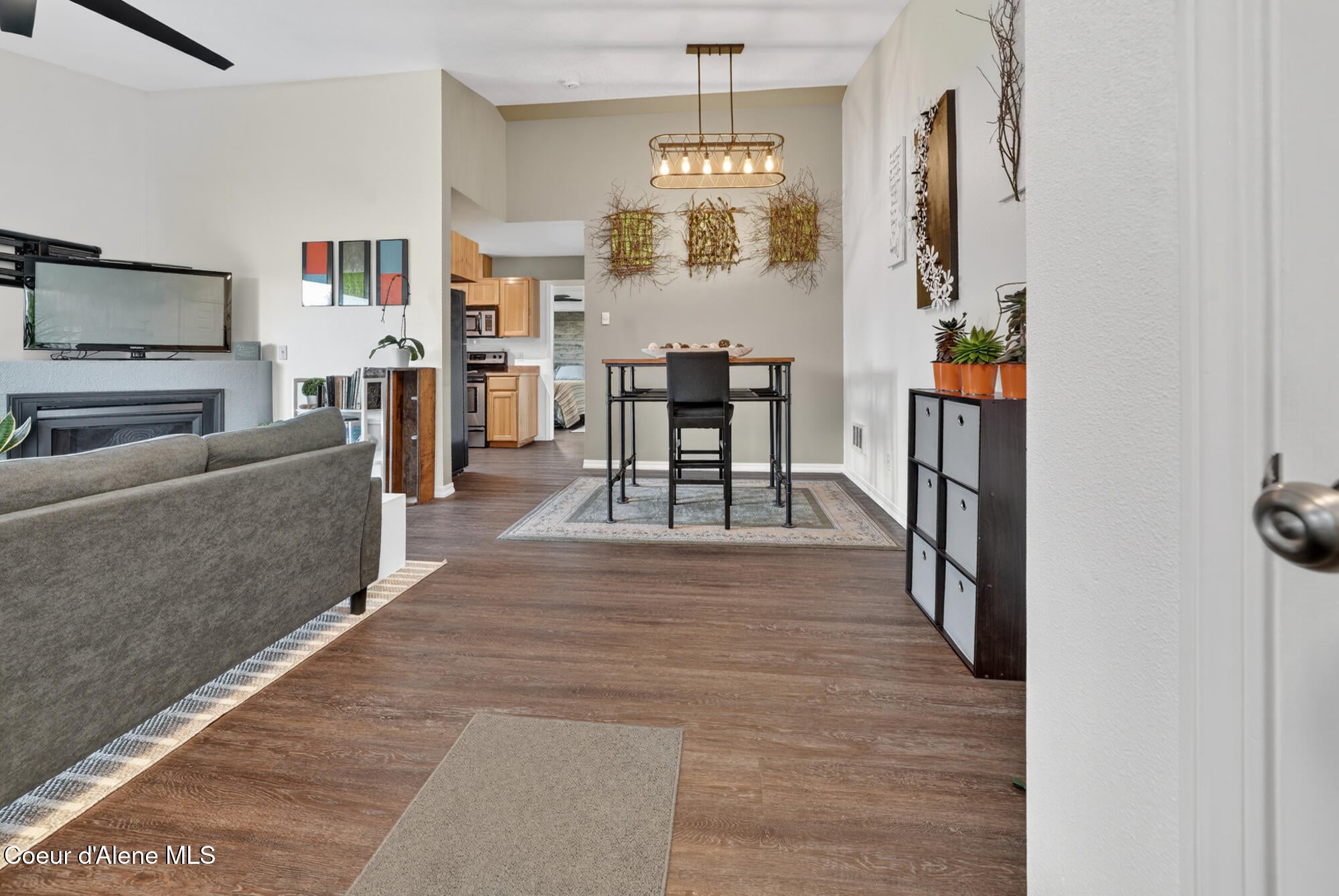 743 Whispering Pines APT 26