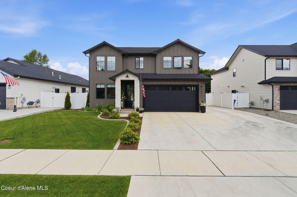 Photo of 9061 Raintree Ln, Hayden, ID 83835 (MLS # 26-5117)