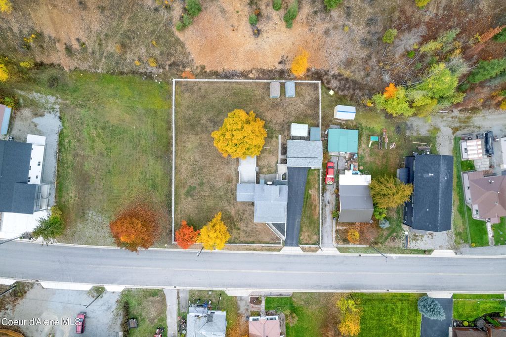 Photo of 332 Main St, Wardner, ID 83837 (MLS # 25-10544)