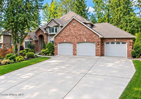 Photo of 6615 WESTCHESTER DR, Spokane, WA 99223 (MLS # 26-10214)