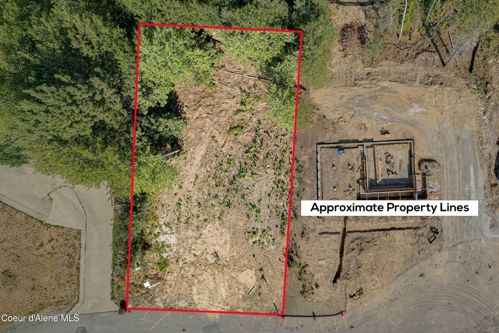 Photo of 203 Palomino, Pinehurst, ID 83850 (MLS # 25-11244)