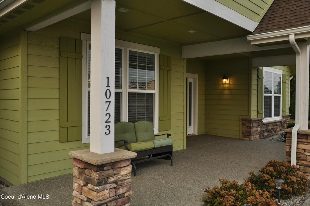 Photo of 10723 Murcia Ln, Hayden, ID 83835 (MLS # 26-8102)