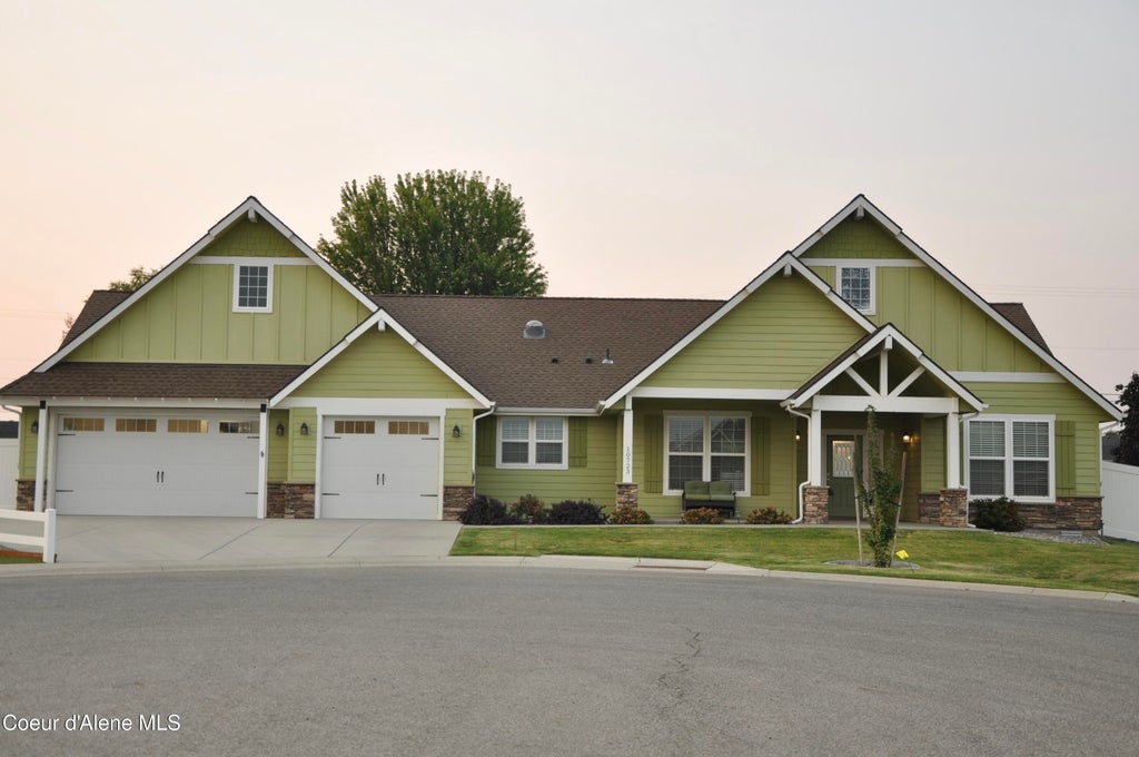 Photo of 10723 Murcia Ln, Hayden, ID 83835 (MLS # 26-8102)