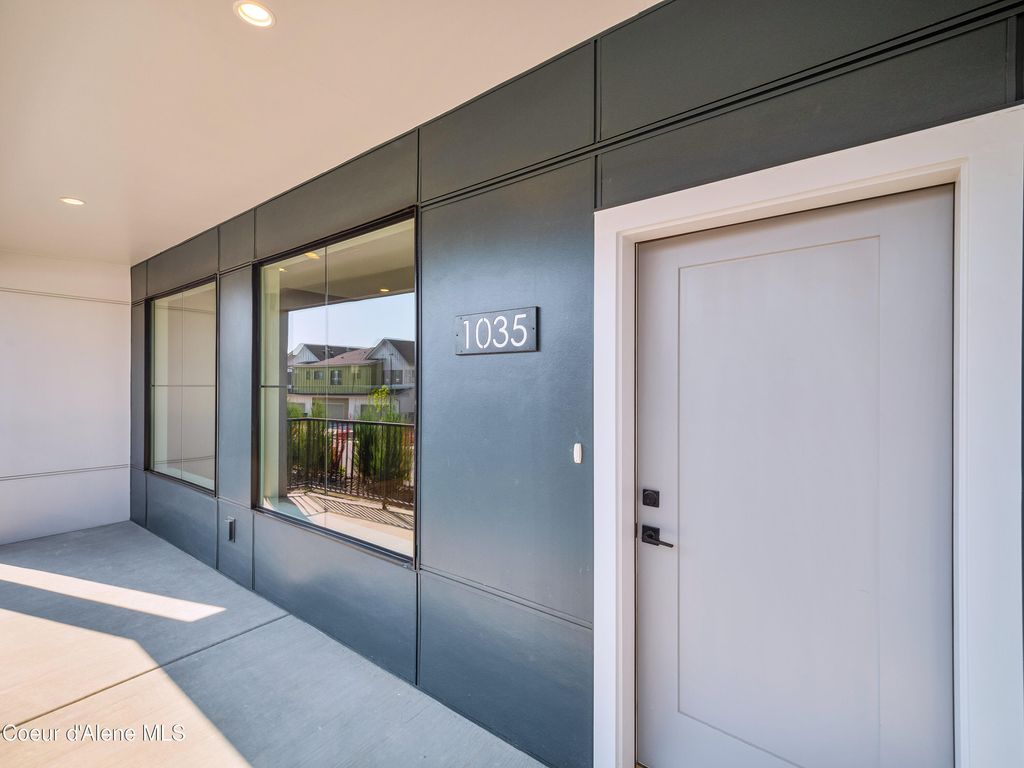 Photo of 1035 RAILROAD Ave, Post Falls, ID 83854 (MLS # 25-7486)