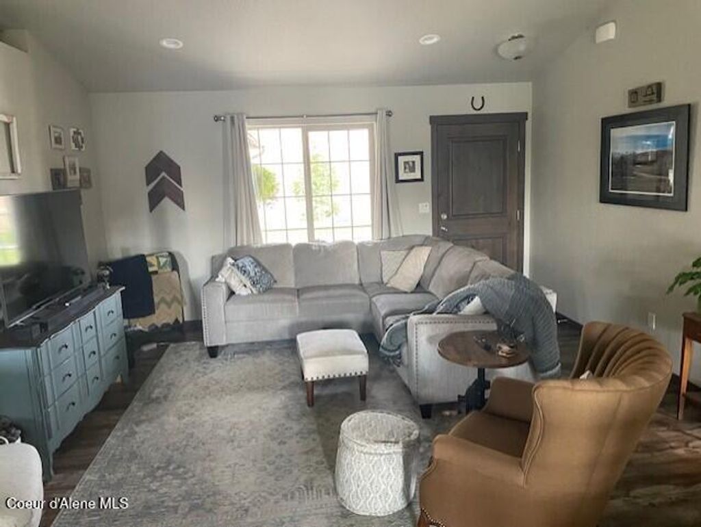 Photo of 1471 FORDHAM St, Post Falls, ID 83854 (MLS # 25-11416)