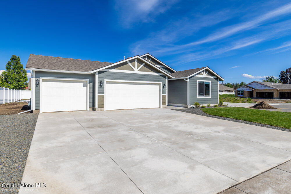 Hayden, Idaho 83835, United States, 3 Bedrooms Bedrooms, ,2 BathroomsBathrooms,Residential,Pending,33389