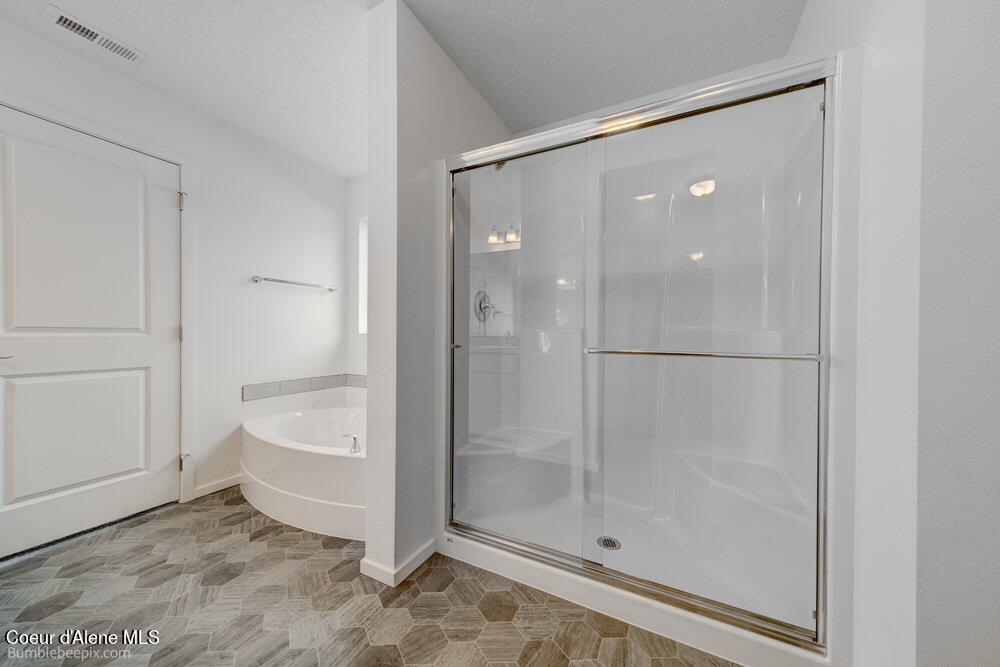 Hayden, Idaho 83835, United States, 3 Bedrooms Bedrooms, ,2 BathroomsBathrooms,Residential,Pending,33389