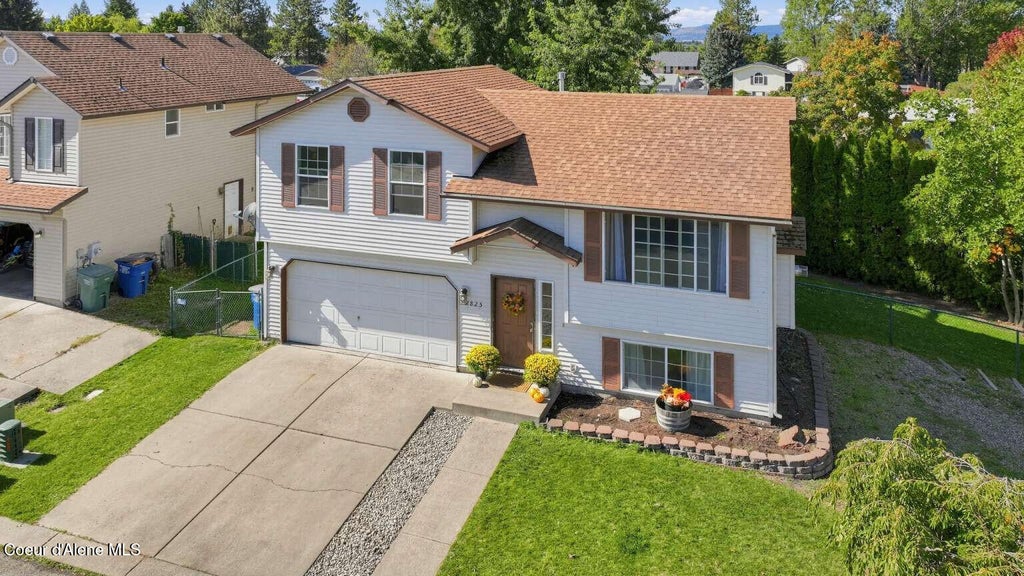 Photo of 2825 Cochise ST, Post Falls, ID 83854 (MLS # 26-9943)