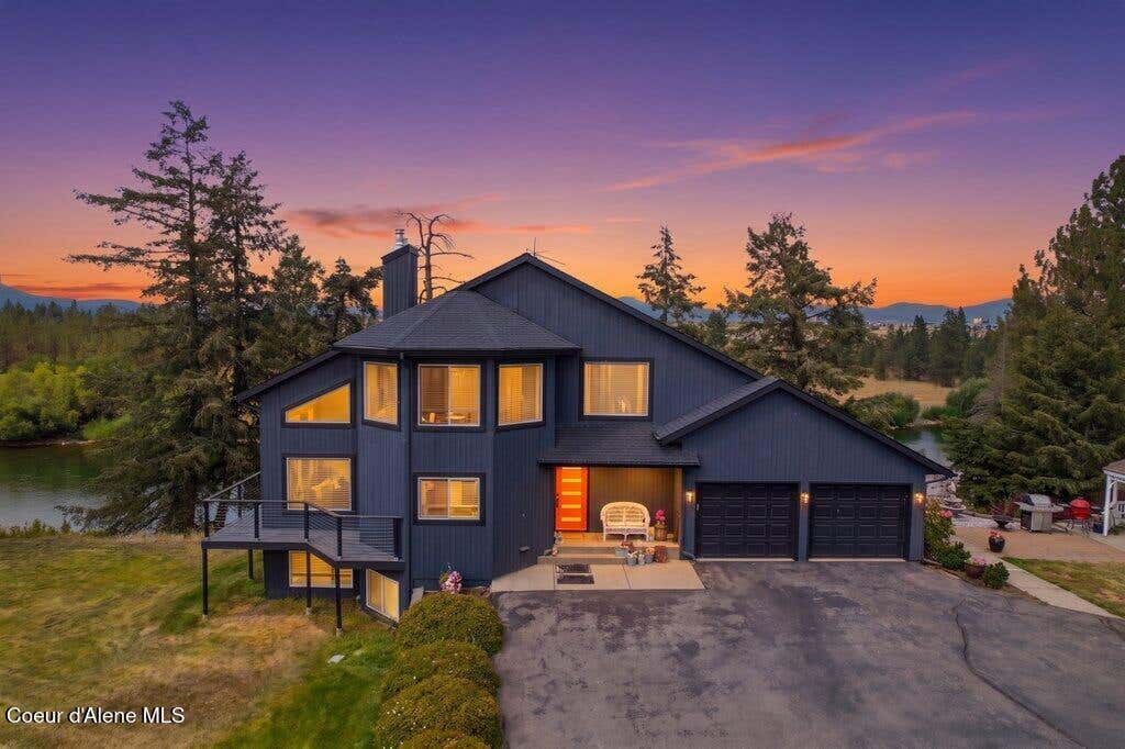 Photo of 528 Rapids Bend Bend, Post Falls, ID 83854 (MLS # 26-8533)
