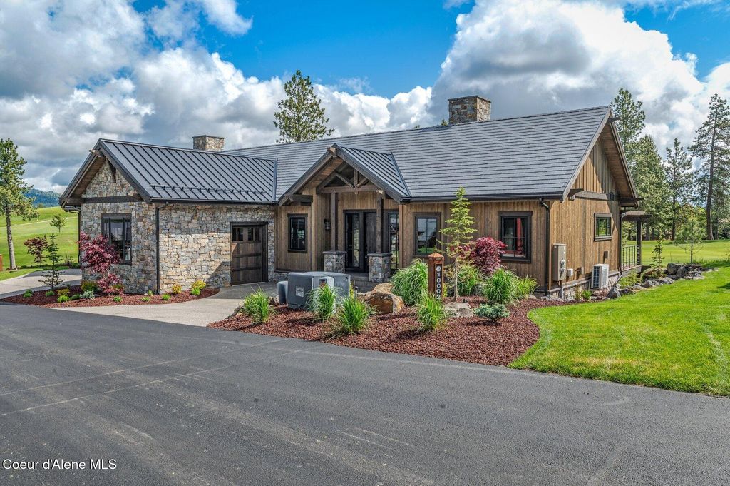 Photo of 18002 KIMBERLITE Dr, Coeur dAlene, ID 83814 (MLS # 26-3523)