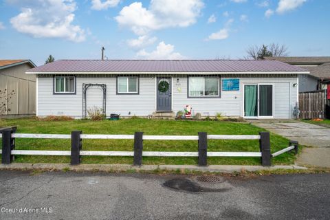 Photo of 1609 Park Ln, Post Falls, ID 83854 (MLS # 25-11511)