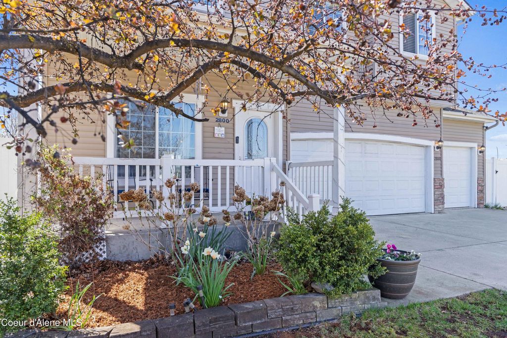 Photo of 2800 Thrush Dr, Post Falls, ID 83854 (MLS # 26-4162)