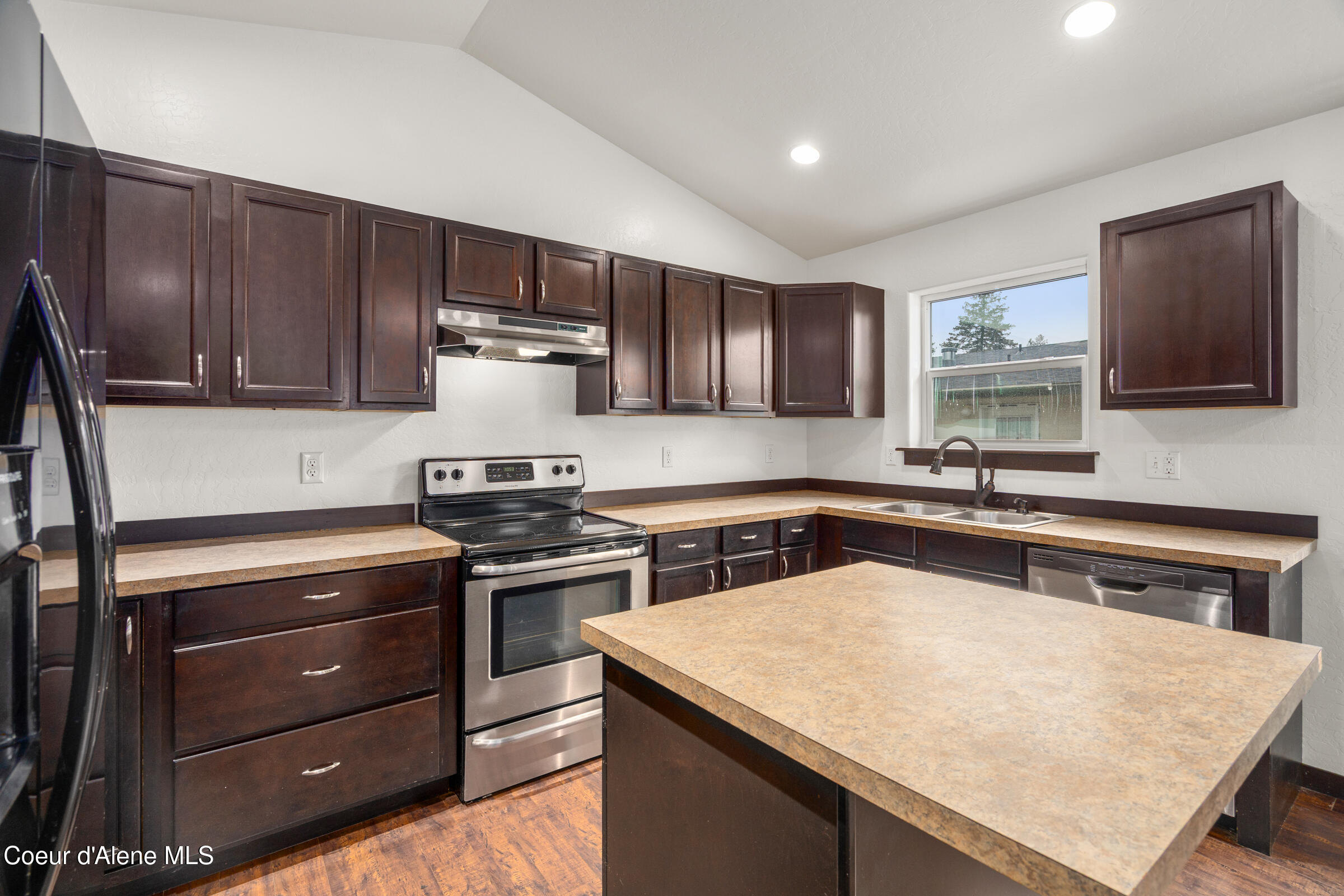 32425 S 8th Ave, Spirit Lake, Idaho image 3