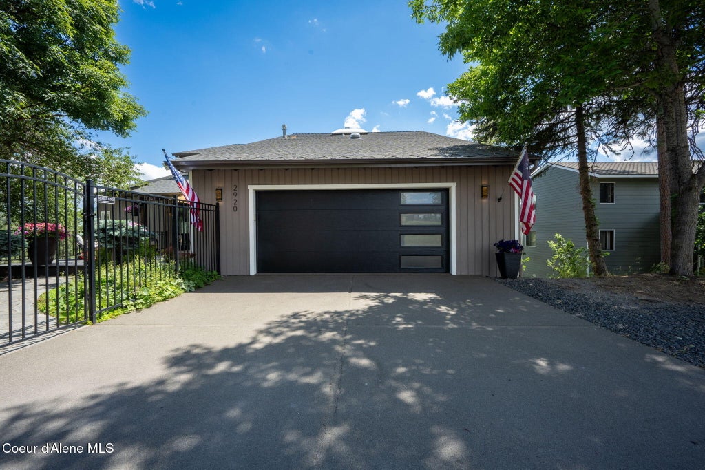 Photo of 2920 FERNAN HILL Hill, Coeur dAlene, ID 83814 (MLS # 26-5892)