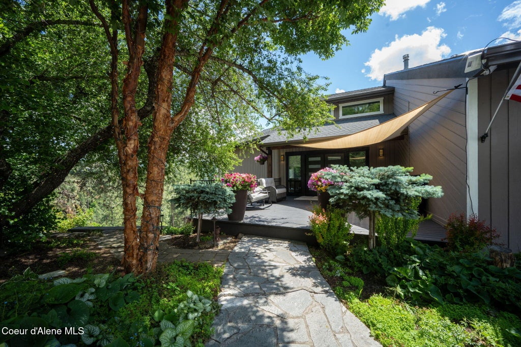 Photo of 2920 FERNAN HILL Hill, Coeur dAlene, ID 83814 (MLS # 26-5892)