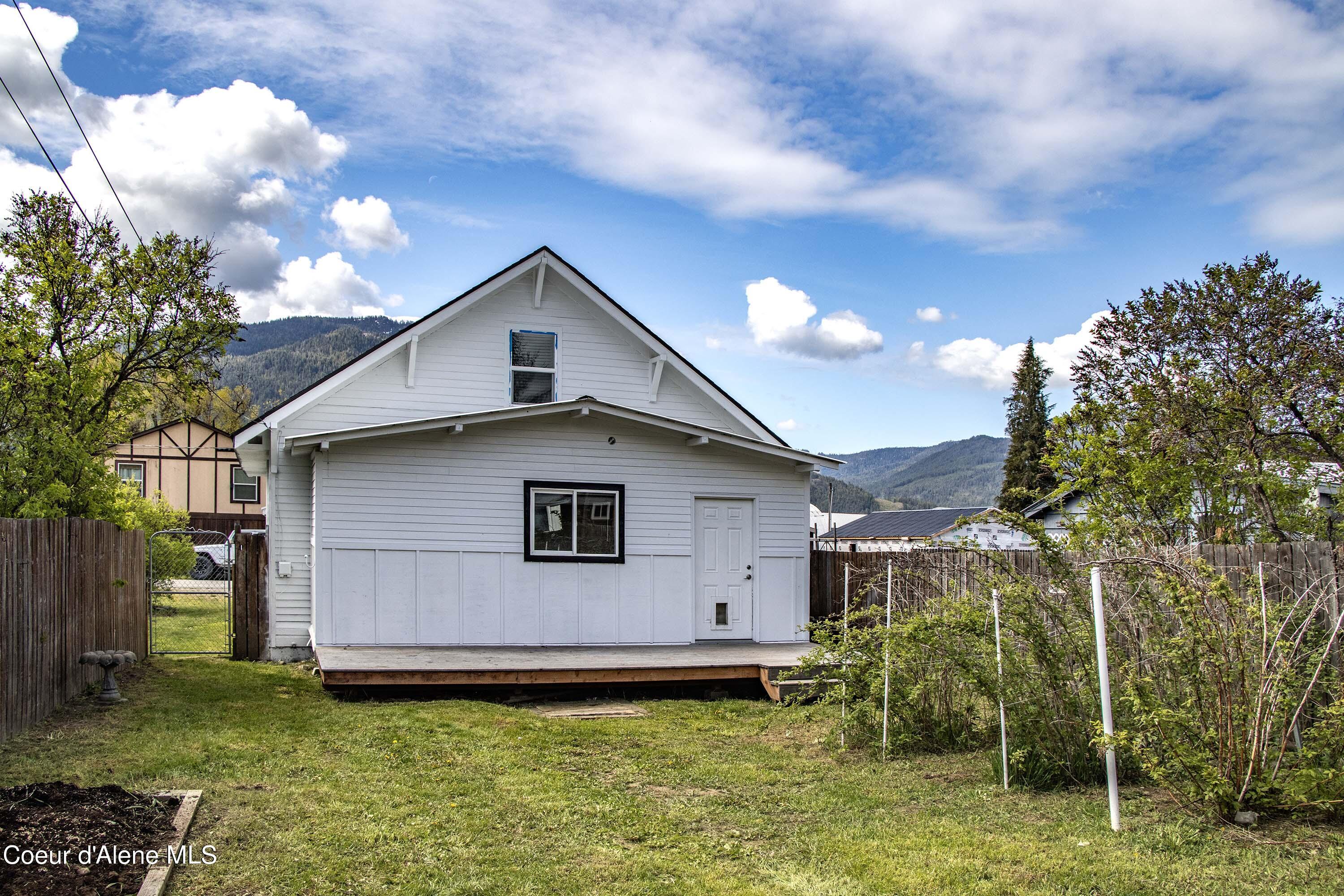 110 W 1st Ave, Clark Fork, Idaho image 5