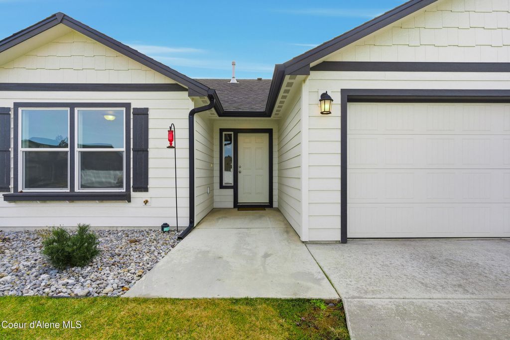 Photo of 16161 Hadley Loop, Rathdrum, ID 83858 (MLS # 26-1124)