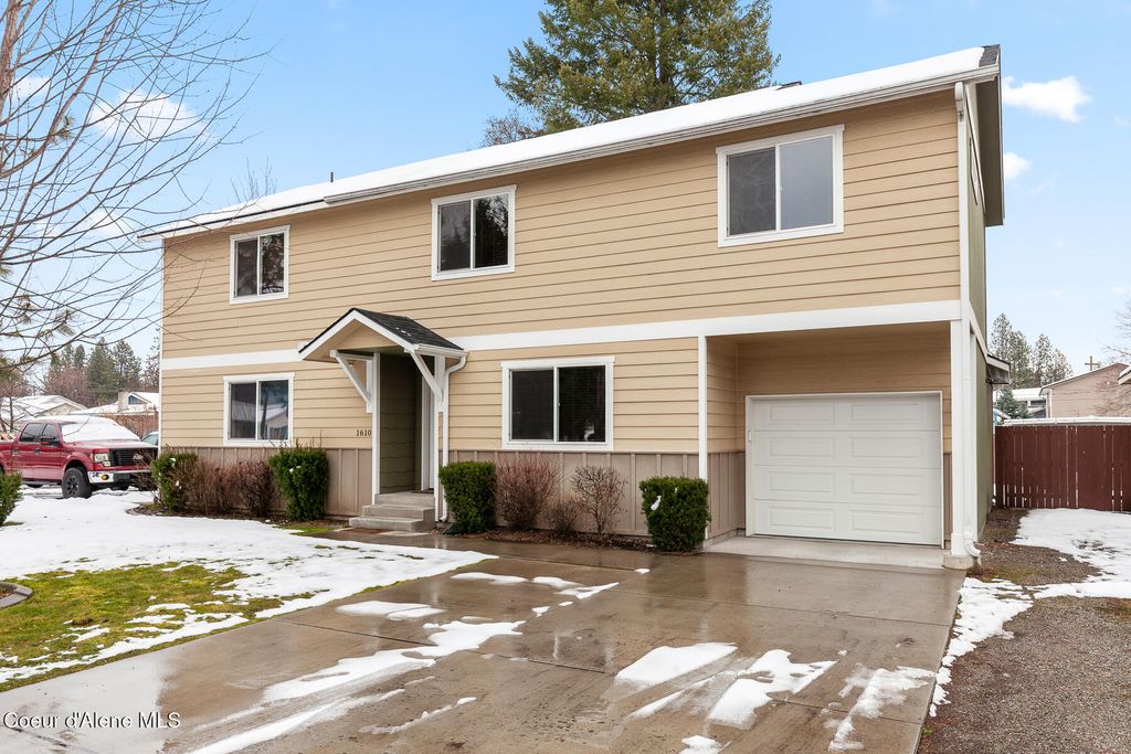 Photo of 1610 Catherine St, Post Falls, ID 83854 (MLS # 26-877)