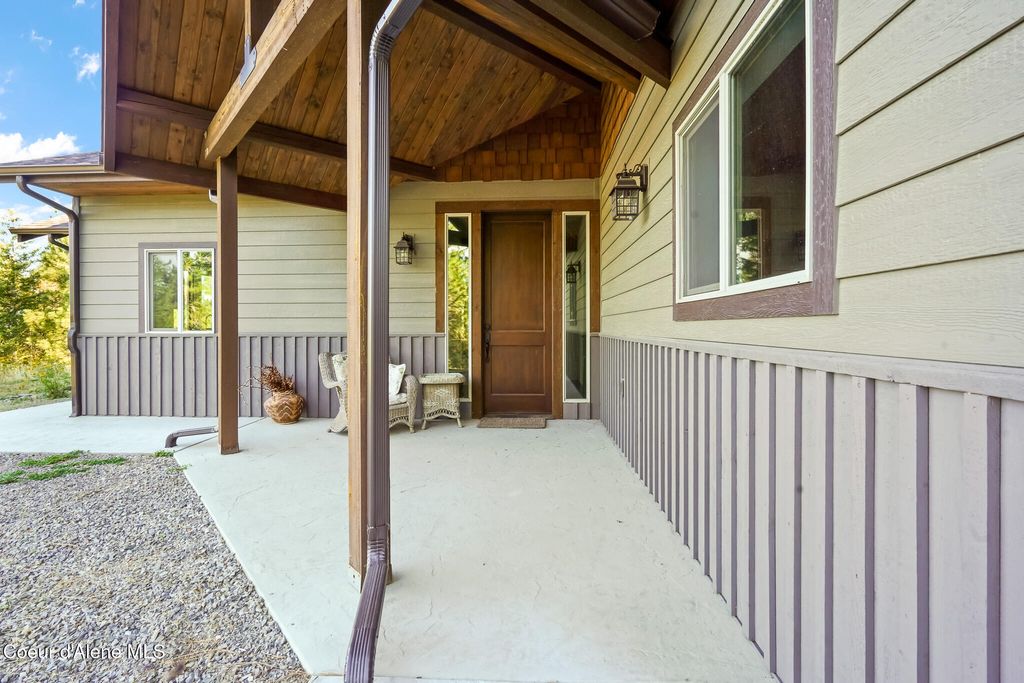 Photo of 273 Paradise Valley Valley, Bonners Ferry, ID 83805 (MLS # 26-4942)