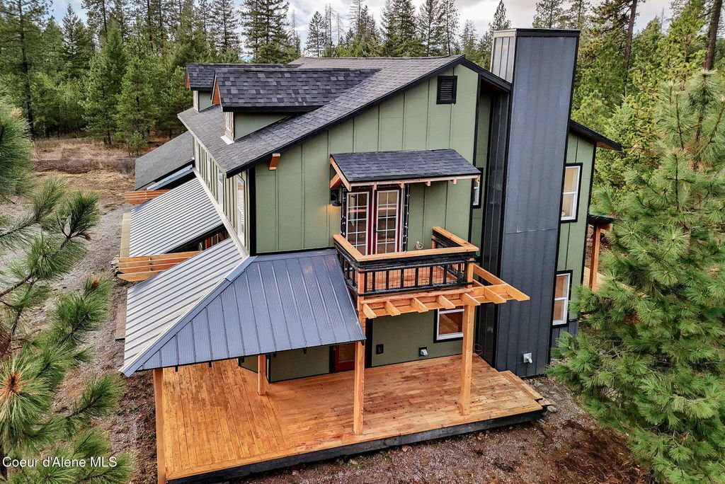 Photo of 81 Angelina Way, Priest River, ID 83856 (MLS # 25-8070)