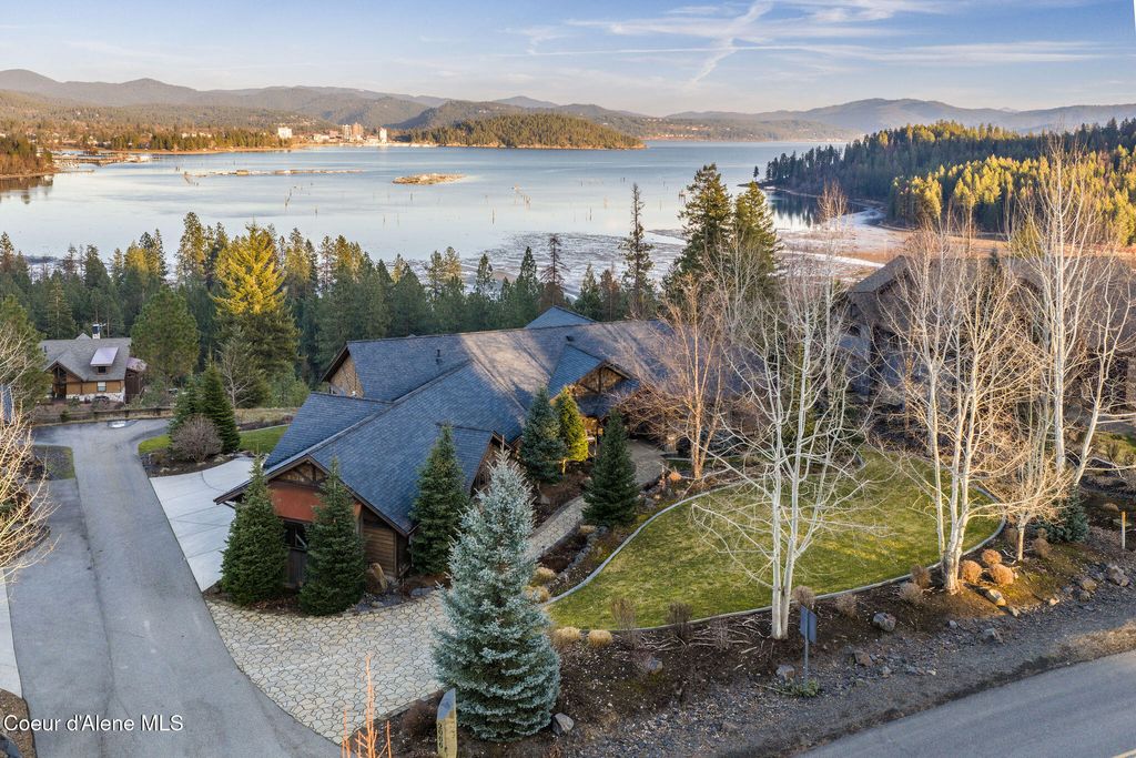 Photo of 2066 Espinazo Dr, Coeur dAlene, ID 83814 (MLS # 26-3478)