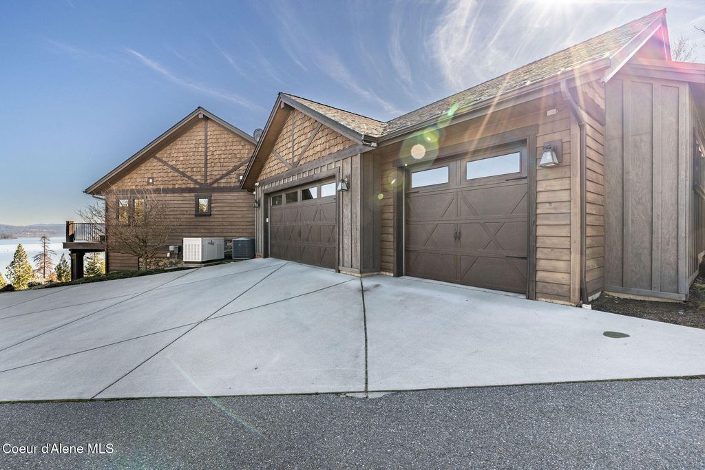 Photo of 2066 Espinazo Dr, Coeur dAlene, ID 83814 (MLS # 26-3478)