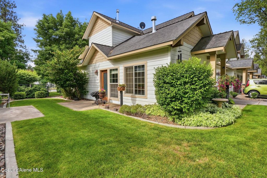 Photo of 913 Willow Lake Lake, Coeur dAlene, ID 83815 (MLS # 26-6457)