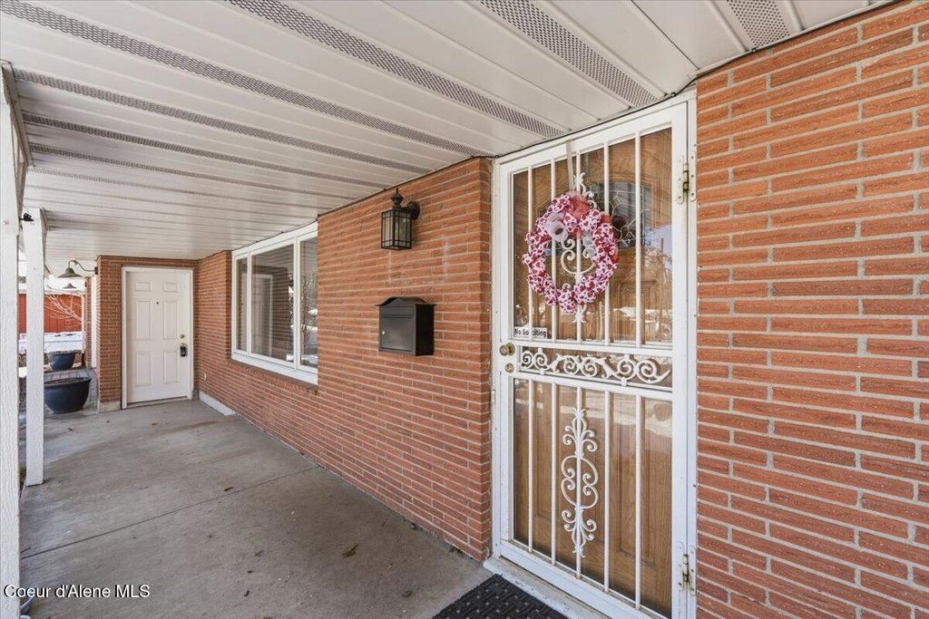 Photo of 720 BUENA VISTA Vista, Cheney, WA 99004 (MLS # 26-4939)