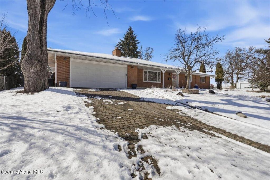 Photo of 720 BUENA VISTA Vista, Cheney, WA 99004 (MLS # 26-4939)