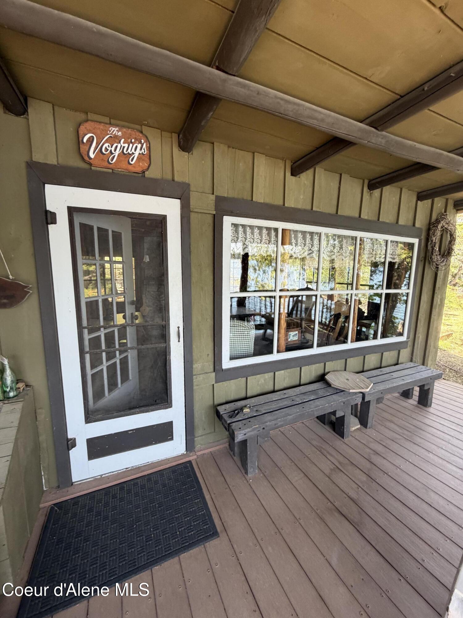 14226 Spirit Lake
