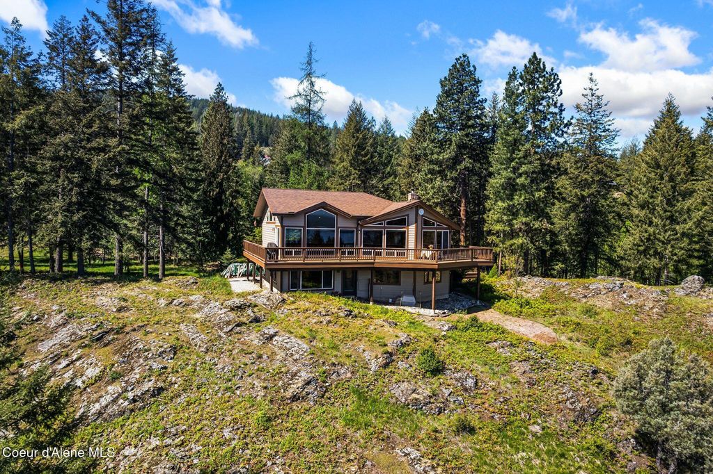 Photo of 99 Moosewood LN, Sagle, ID 83860 (MLS # 26-4656)