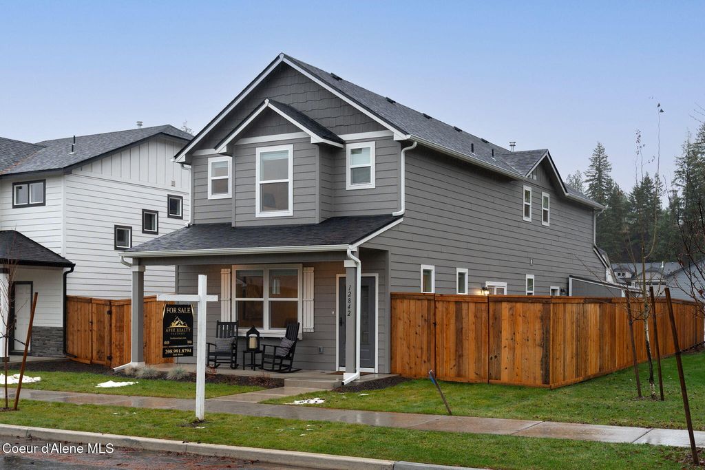 Photo of 12842 Bunchberry St St, Hayden, ID 83835 (MLS # 25-11476)