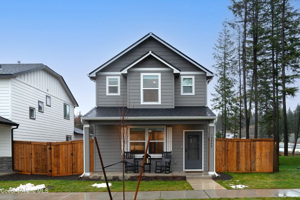 Photo of 12842 Bunchberry St St, Hayden, ID 83835 (MLS # 25-11476)