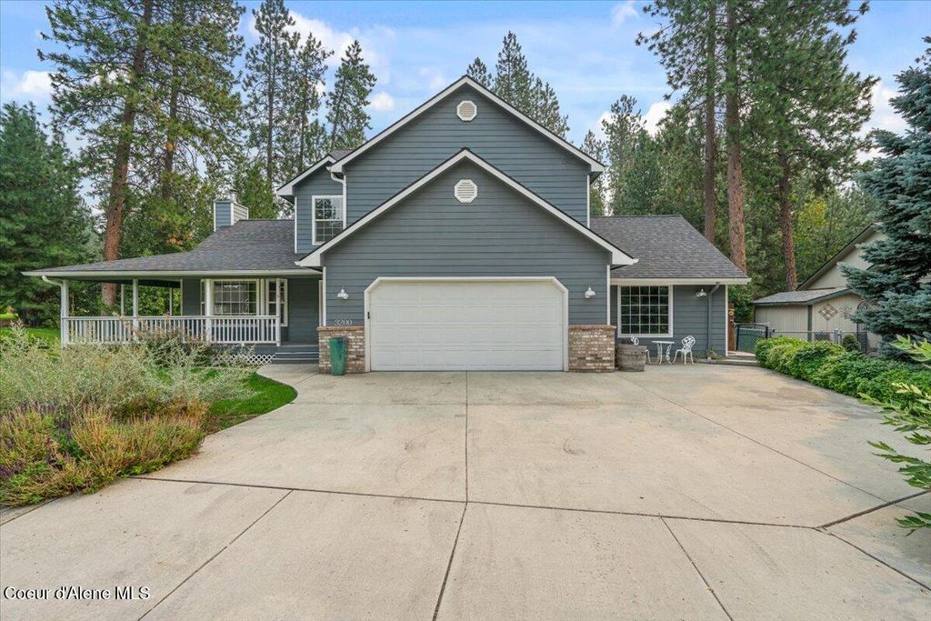 Photo of 3200 WEDGEWOOD Loop, Coeur dAlene, ID 83815 (MLS # 25-10052)