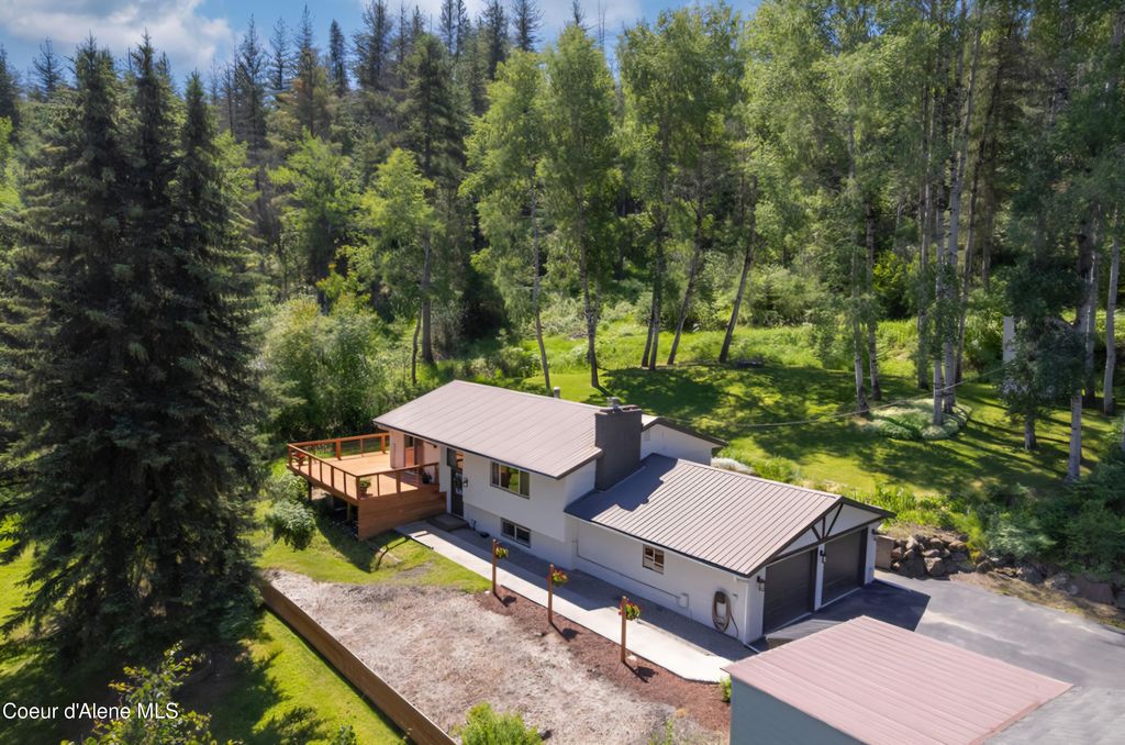 Photo of 46894 Silver Valley Valley, Smelterville, ID 83868 (MLS # 26-6299)