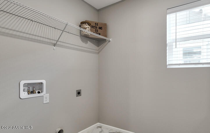 Hayden, Idaho 83835, United States, 3 Bedrooms Bedrooms, ,3 BathroomsBathrooms,Residential,Pending,49032