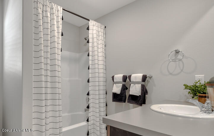 Hayden, Idaho 83835, United States, 3 Bedrooms Bedrooms, ,3 BathroomsBathrooms,Residential,Pending,49032