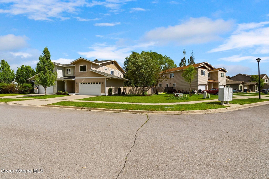 Photo of 1304 Honeysuckle Ave, Sandpoint, ID 83864 (MLS # 26-10285)