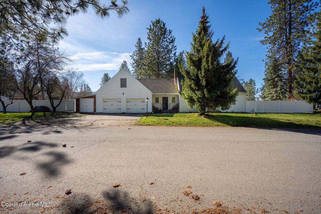 Photo of 1140 Forest Park Park, Coeur dAlene, ID 83815 (MLS # 26-3274)