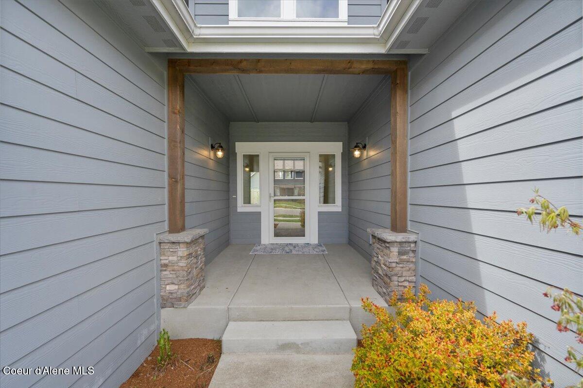 2240 THOMAS HILL