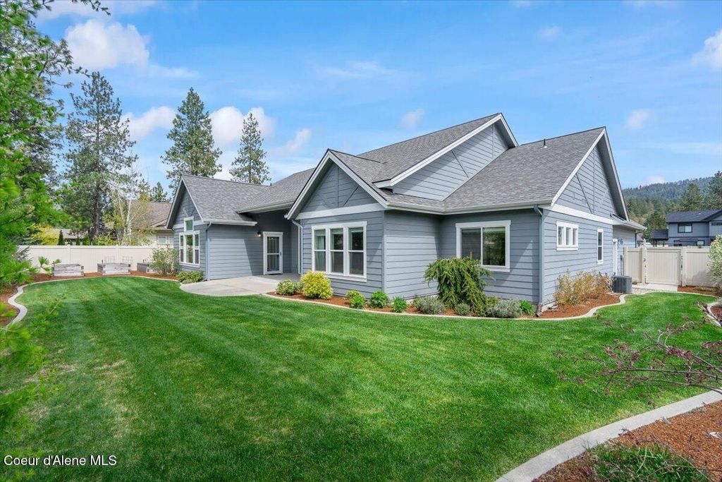 Photo of 2240 THOMAS HILL Hill, Coeur dAlene, ID 83815 (MLS # 26-4142)