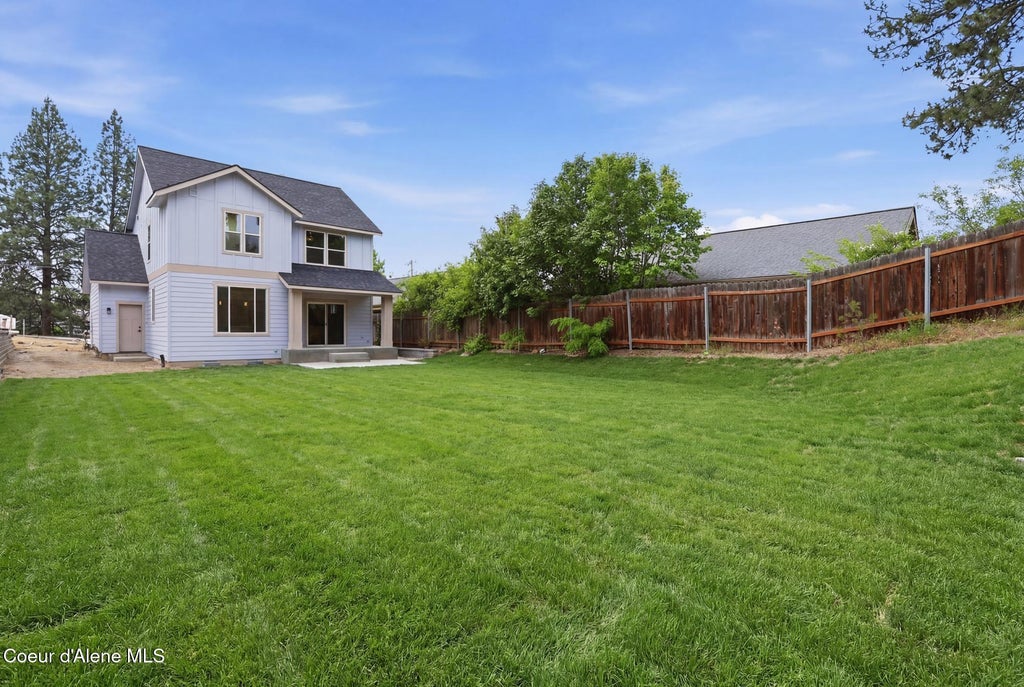 Photo of 1017 Lacrosse Ave, Coeur dAlene, ID 83814 (MLS # 26-5830)