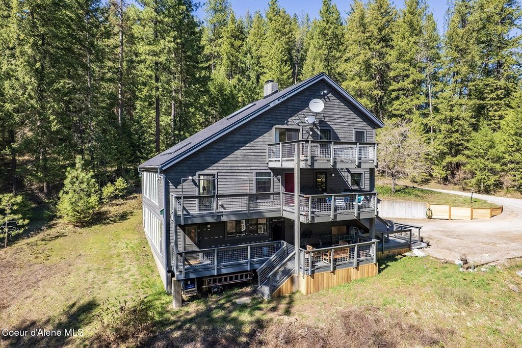 Photo of 5005 Cougar Estates Estates, Coeur dAlene, ID 83814 (MLS # 26-3380)