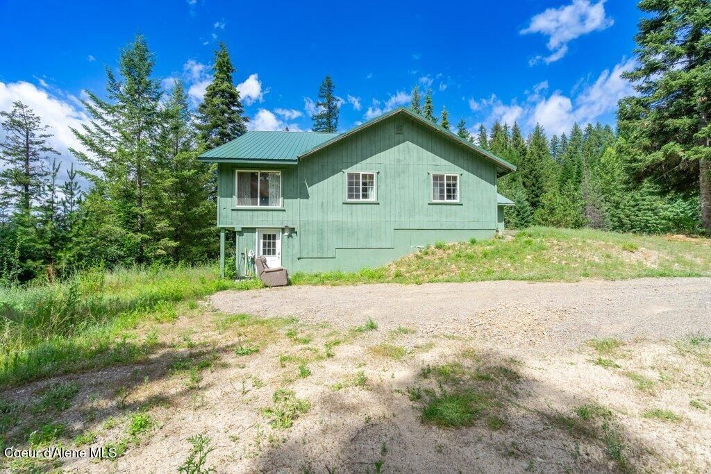 Photo of 842 Eastriver Spur Spur, Priest River, ID 83856 (MLS # 25-7505)