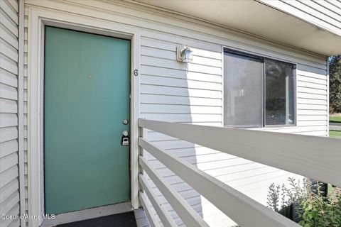 Photo of 8204 RIDGEWOOD Dr #6, Hayden, ID 83835 (MLS # 25-10247)