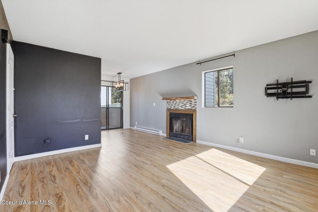 Photo of 8204 RIDGEWOOD Dr #6, Hayden, ID 83835 (MLS # 25-10247)