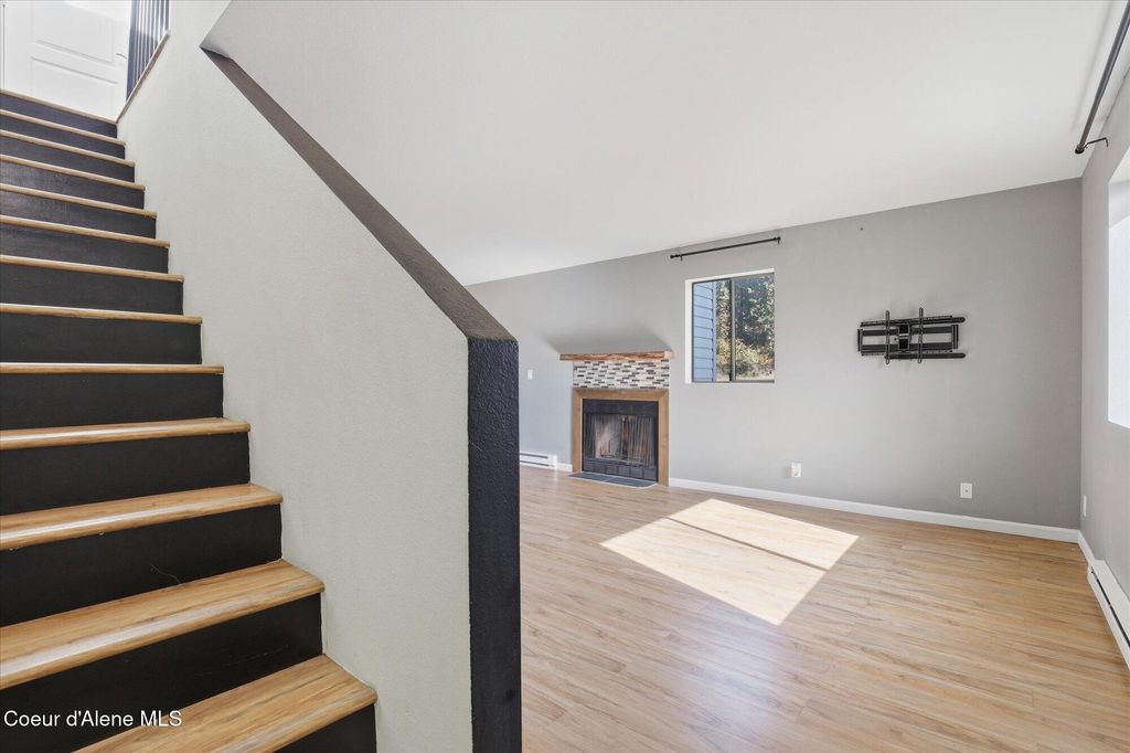 Photo of 8204 RIDGEWOOD Dr #6, Hayden, ID 83835 (MLS # 25-10247)